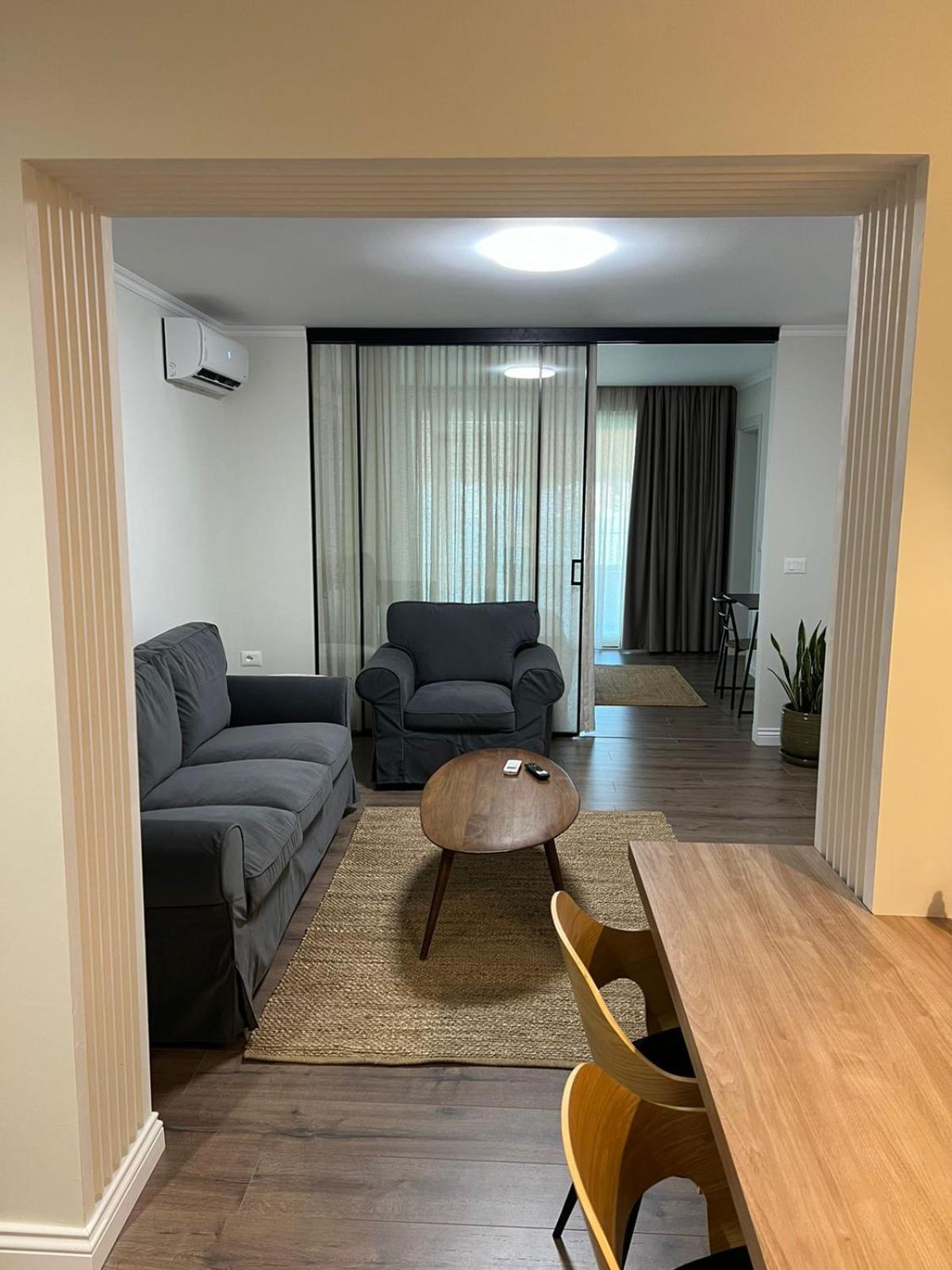 Anna'S Blloku Apartment Tirana Esterno foto